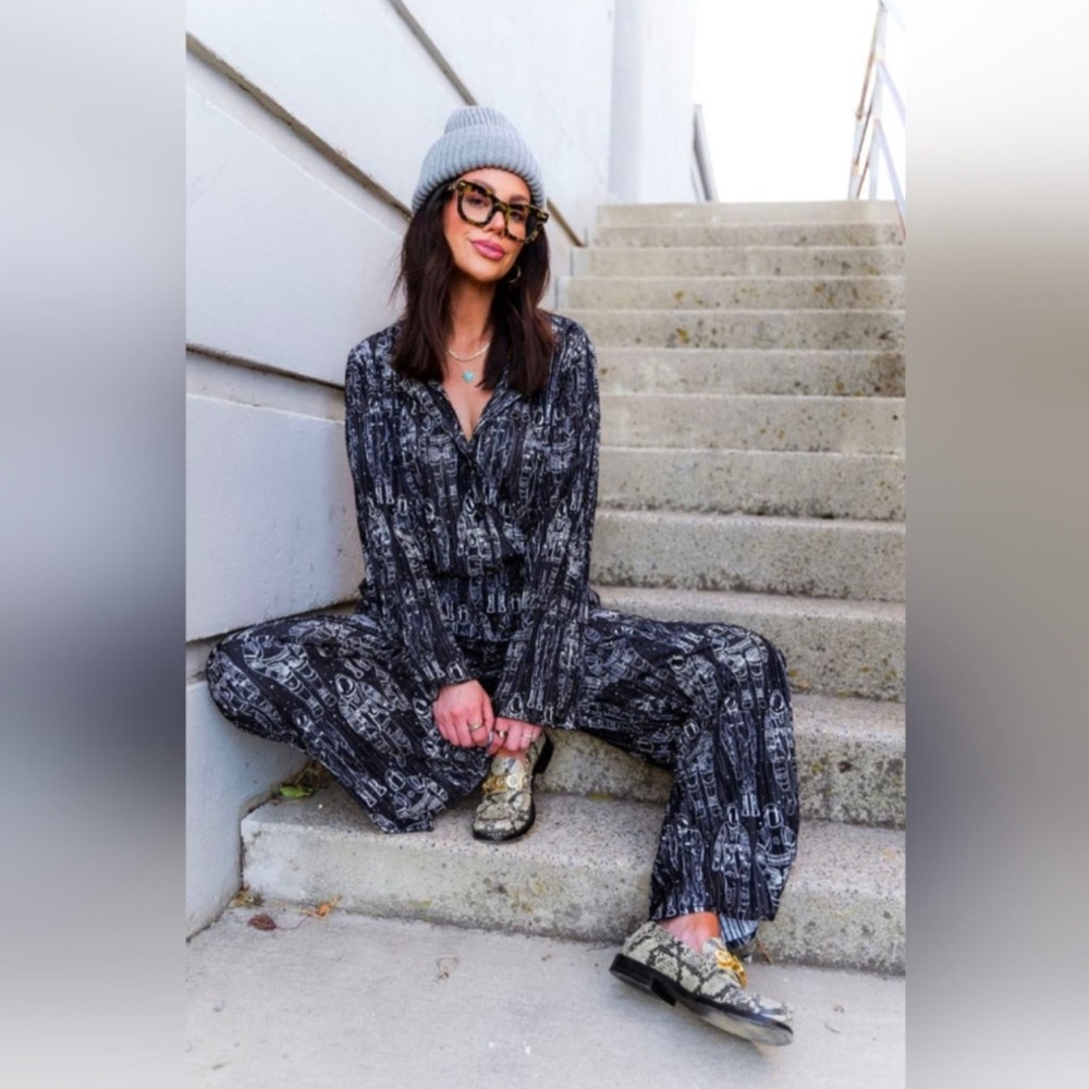 NWT dressed in LA LA astronaut set
